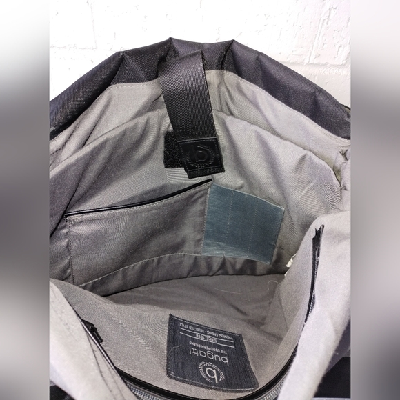 Bugatti Nylon Crossbody Messenger Bag with Adjustable Straps - Picture 4 of 8